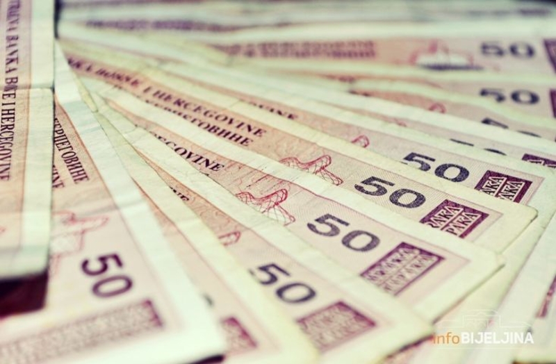 Uprkos krizi: Bh. građani u bankama štede 14,7 milijardi maraka