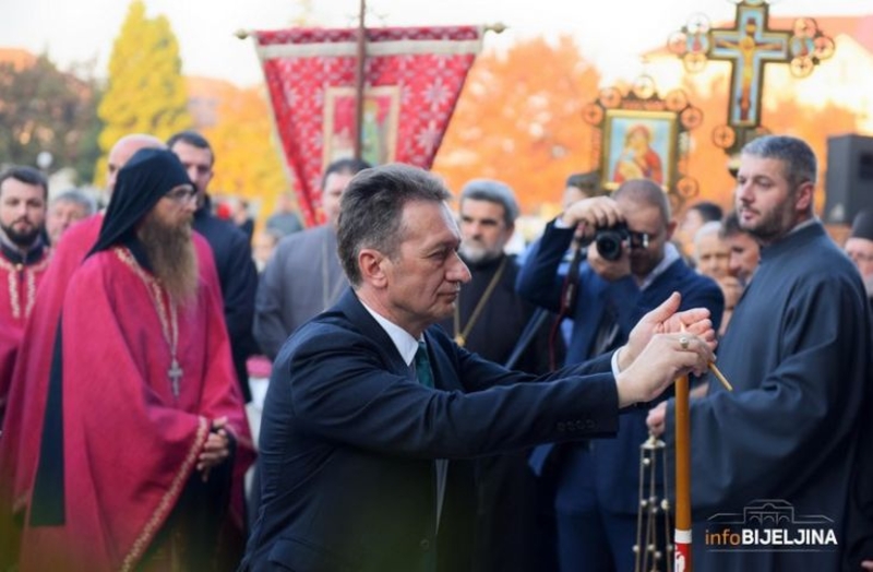 RADOST BOŽJEG NARODA, Vasilije Perić čestitao Vaskrs