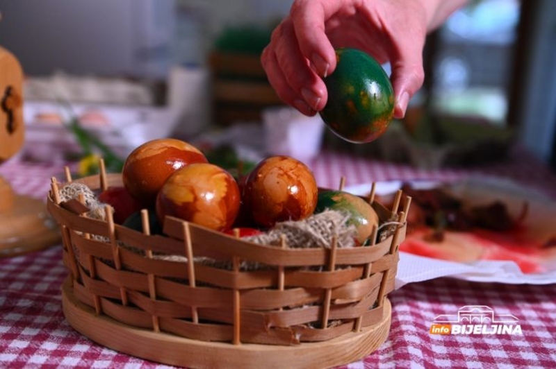 Tehnolog objasnila koliko dugo mogu da se jedu uskršnja jaja