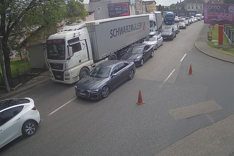 Gužve na više graničnih prelaza