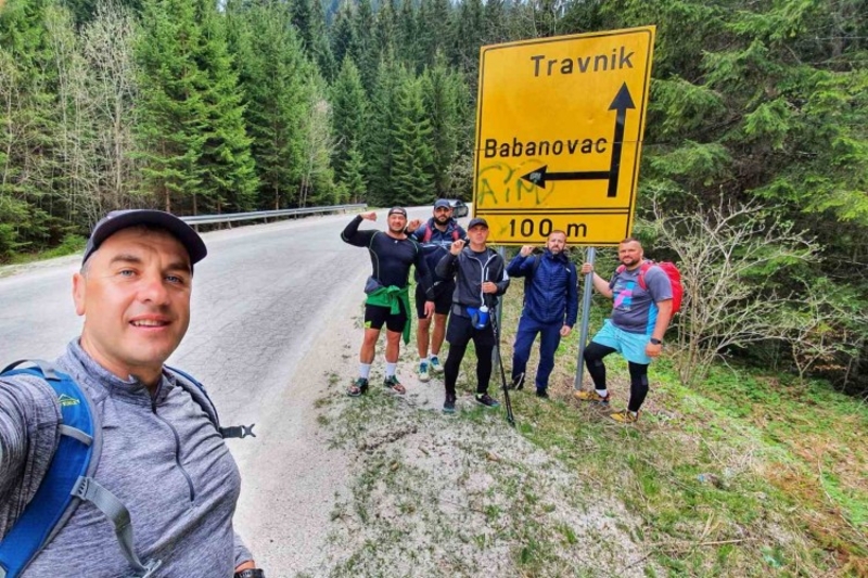 Hodočasnici koji pješke idu iz Velikog Blaškog na Ostrog stigli do Vlašića: Podrška ljudi daje nam snagu