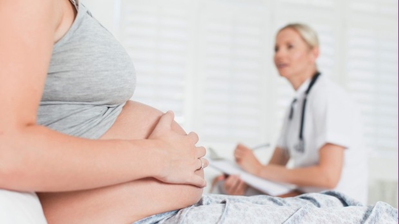 Slučaj trudnice čija beba ima tumor na mozgu, a kojoj odbijaju abortus, potresa Hrvatsku