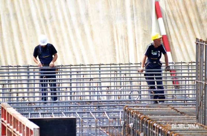 Investitori stopirali stanogradnju