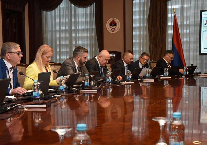 Veće plate budžetlijama u Srpskoj, potpis u utorak