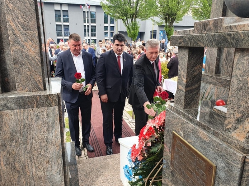 SAVIĆ: ŽRTVA POGINULIH BORACA GOVORI KOLIKO JE VAŽNA REPUBLIKA SRPSKA