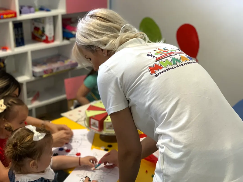Otvorena igraonica "Milami" koja nudi USLUGU ČUVANJA DJECE PO SATU uz edukativne sadržaje