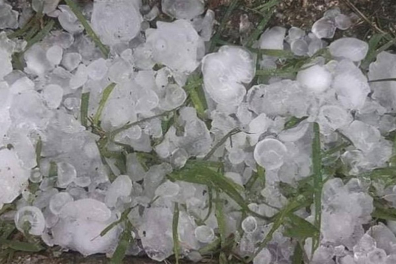 Led veličine oraha padao u Hrvatskoj