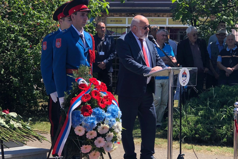 Parastos u Pučilima za stradale vojnike JNA