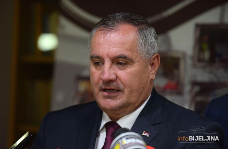 Višković: Povećanje primanja odgovor na inflaciju