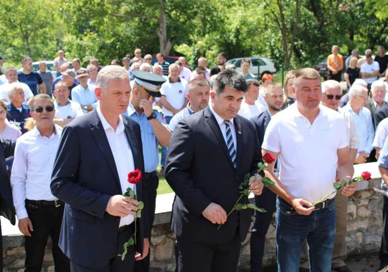 Pomen stradalim borcima kod Lopara: Obilježeno trideset godina od formiranja Druge majevičke brigade